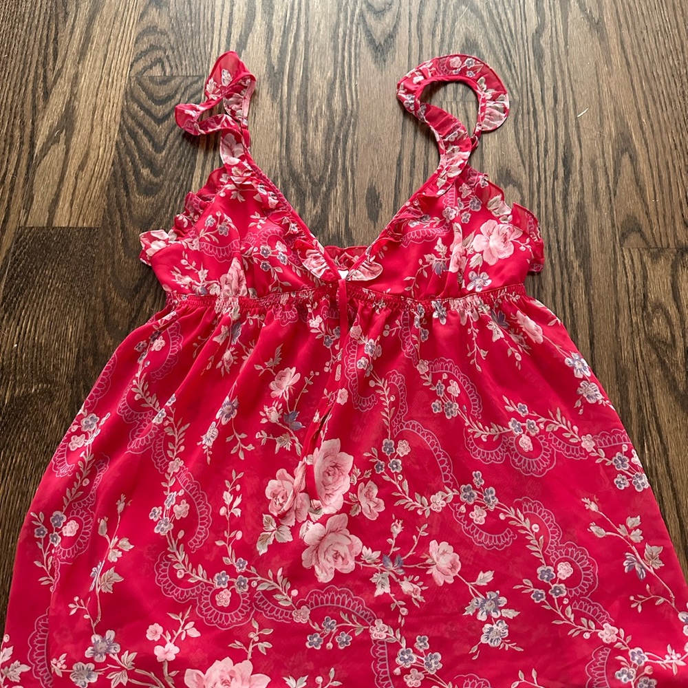 Vintage Victoria’s Secret flowy tank